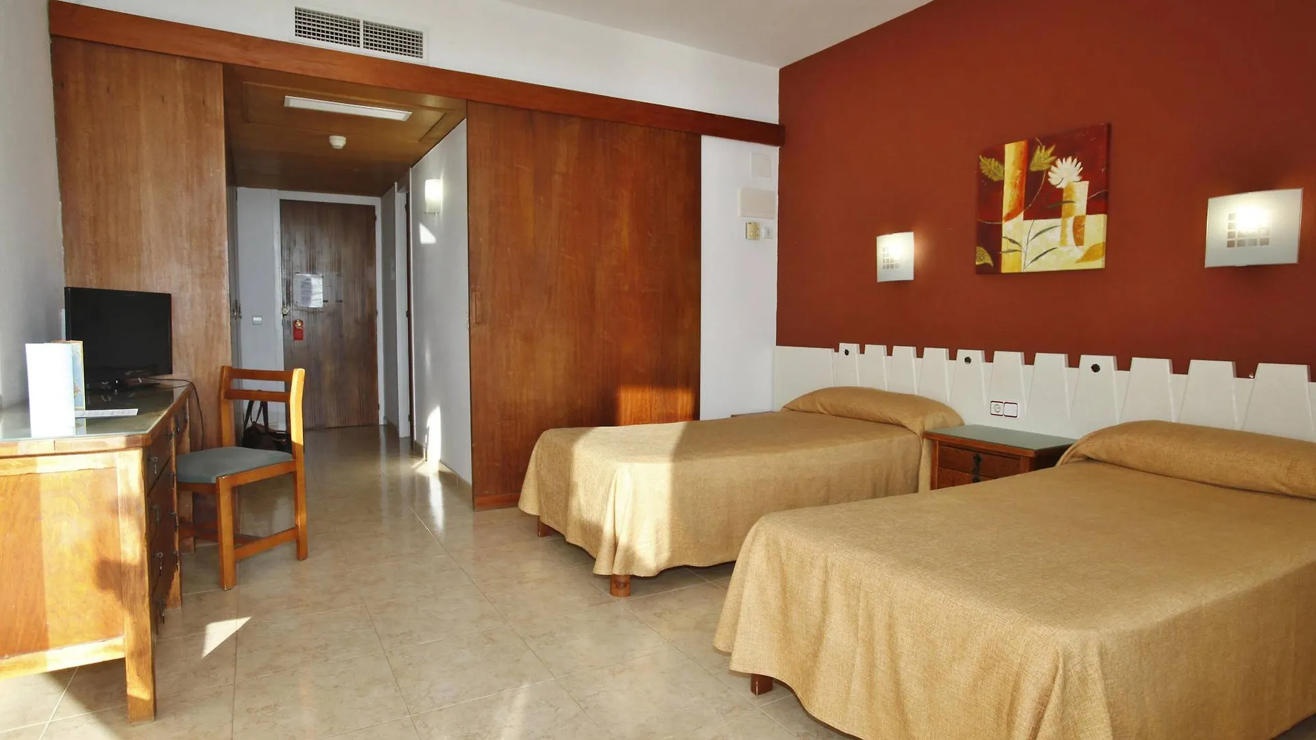 Hotel Arenal San Antonio